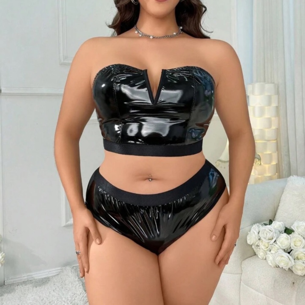 Plus Patent Bandeau Lingerie Set
